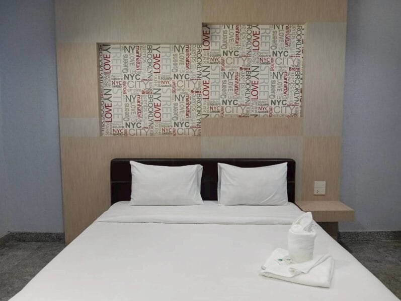 Arena Hotel โรงแรมอารีน่า อ.เมือง จ.สุรินทร์ ใกล้ โรบินสัน สุรินทร์