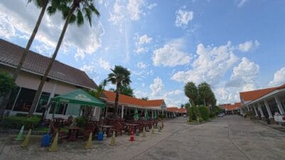 Martina Hotel Restaurant ห้องอาหารโรงแรมมาติน่า