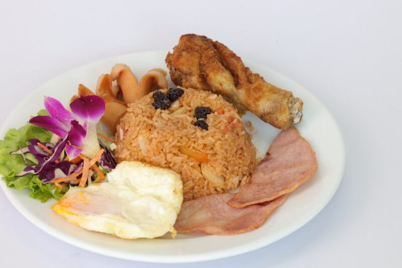 Martina Hotel Restaurant ห้องอาหารโรงแรมมาติน่า